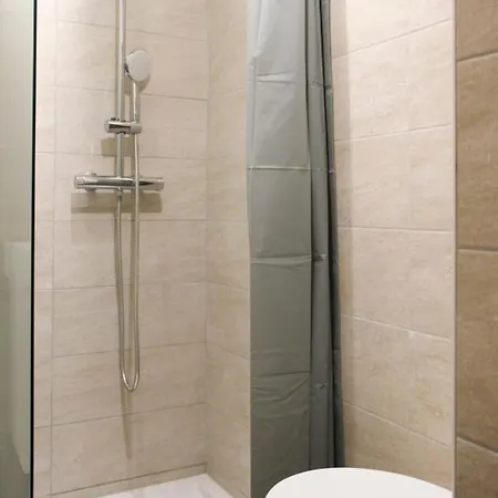 Апартаменты 2 Steps From The Musee Grevin *